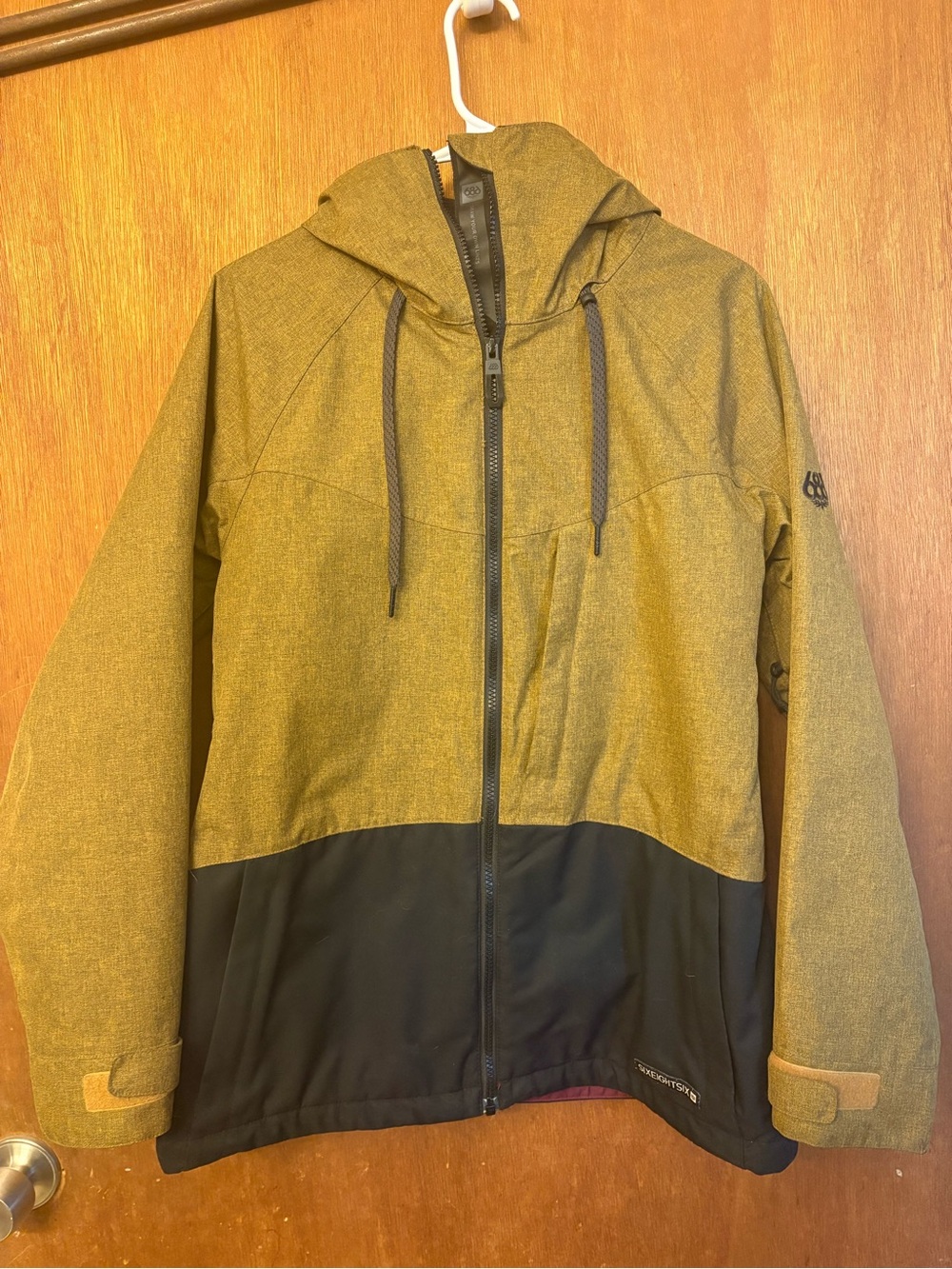 686 Women’s Mustard and Black Ski/Snowboard Jacket